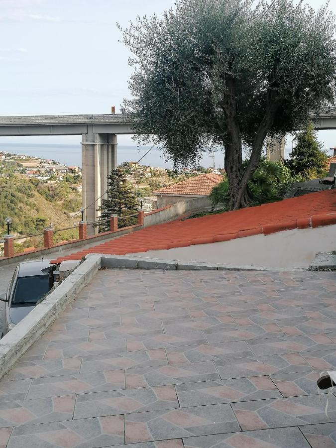 Hotel La Casa Di Trilly à San Remo Extérieur photo